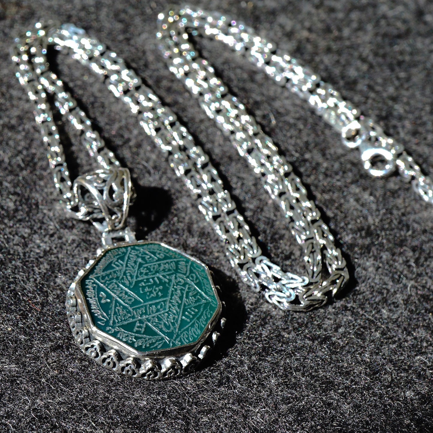Seal of Solomon Talisman Pendant Hand-engraved Green Agate natural Aqeeq Silver 925 King's Chain