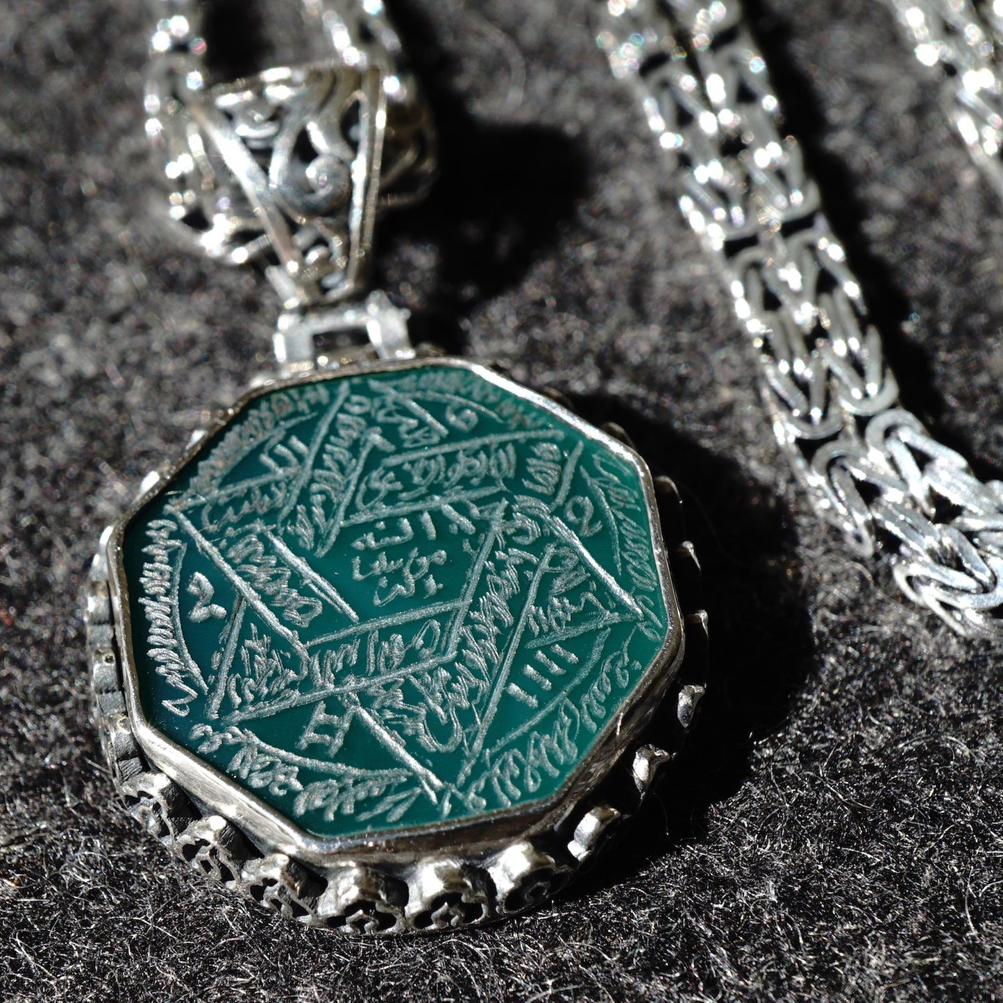 Seal of Solomon Talisman Pendant Hand-engraved Green Agate natural Aqeeq Silver 925 King's Chain