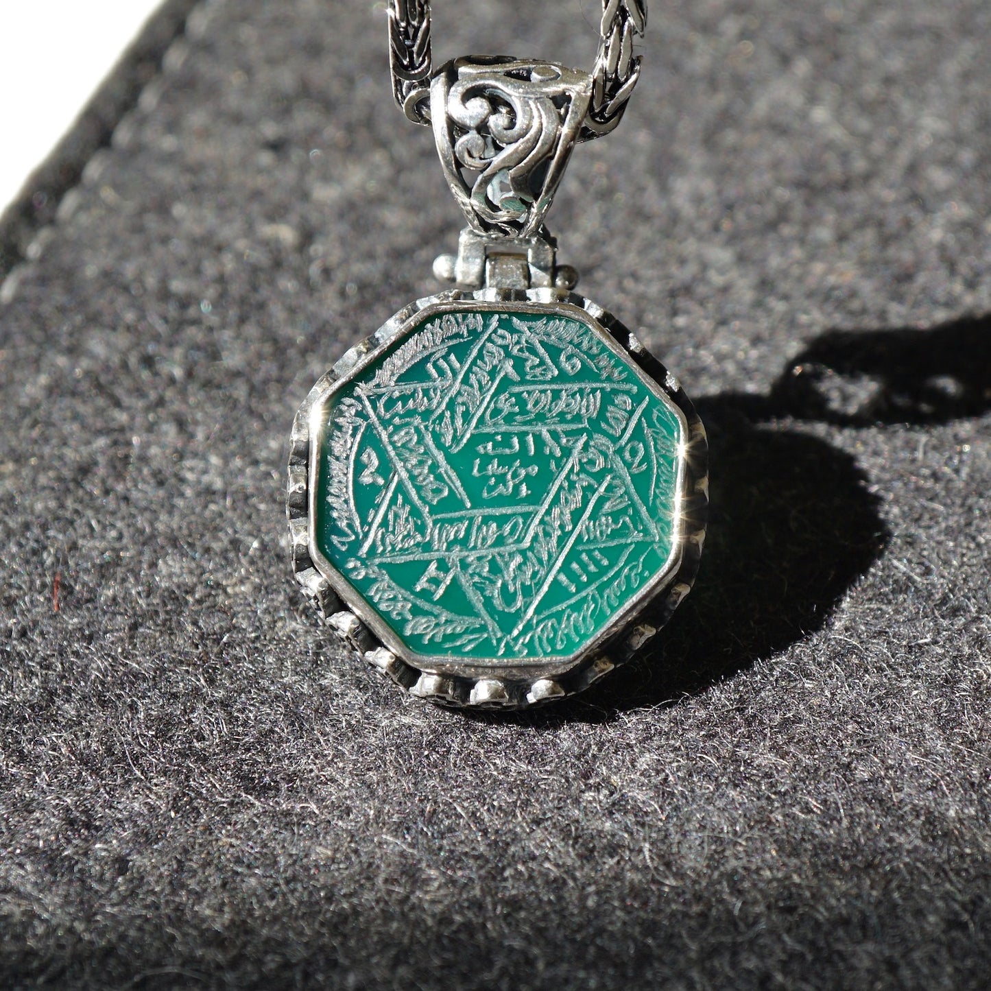 Seal of Solomon Talisman Pendant Hand-engraved Green Agate natural Aqeeq Silver 925 King's Chain