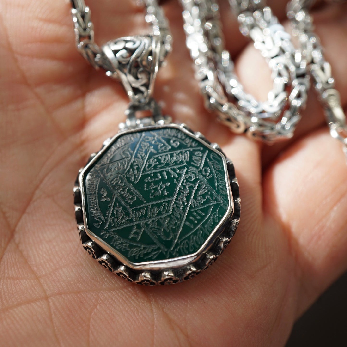 Seal of Solomon Talisman Pendant Hand-engraved Green Agate natural Aqeeq Silver 925 King's Chain