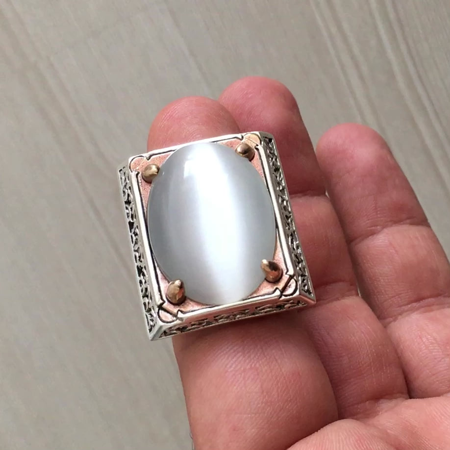 Cat's eye hot sale moonstone ring